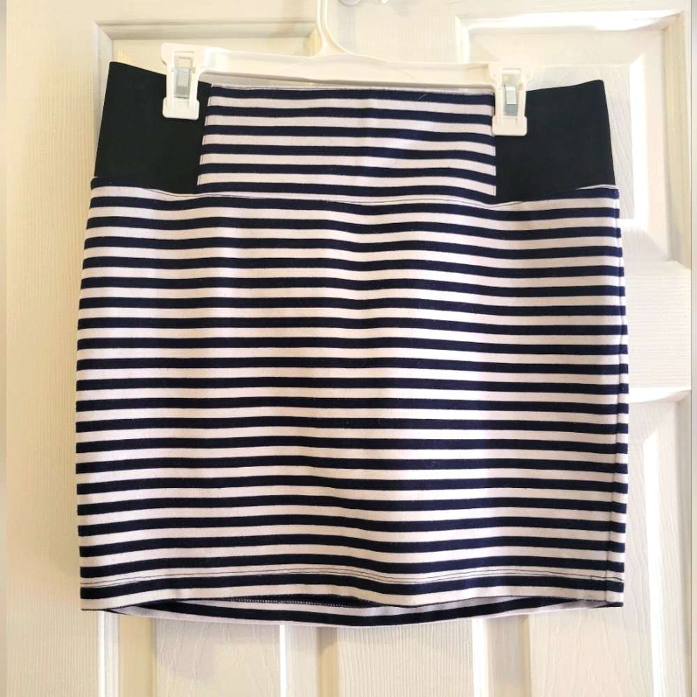 Cute Charlotte Russe large stripe skirt